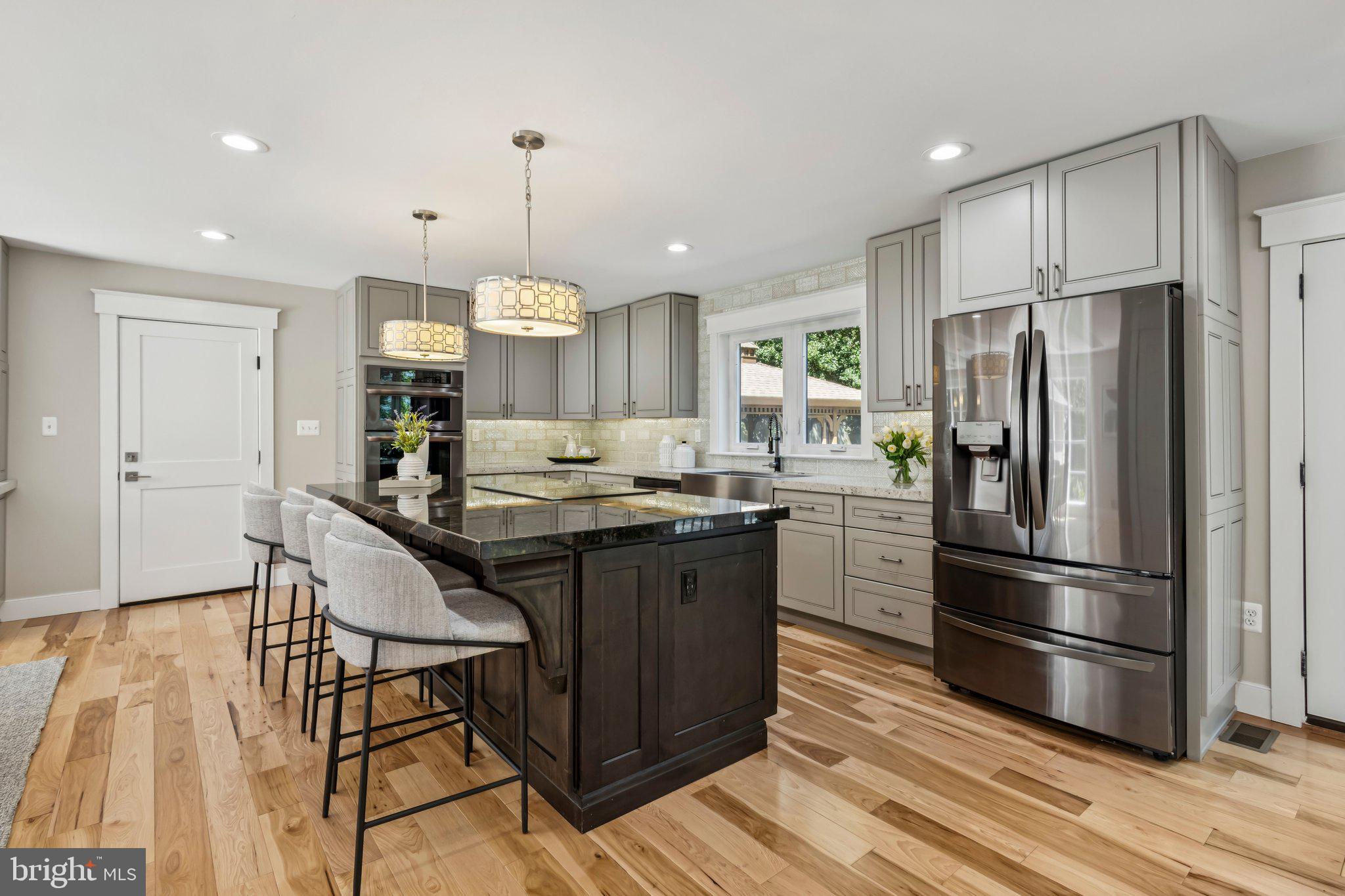 HALLOWING POINT RIVER ESTATES - Residential