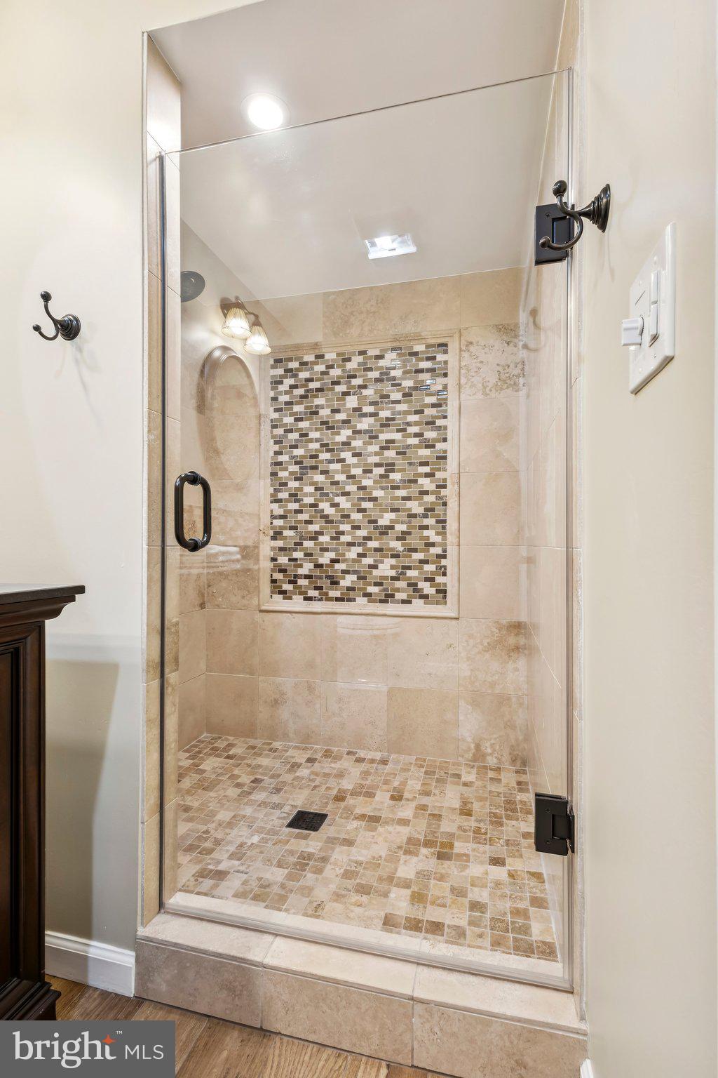 HALLOWING POINT RIVER ESTATES - Residential