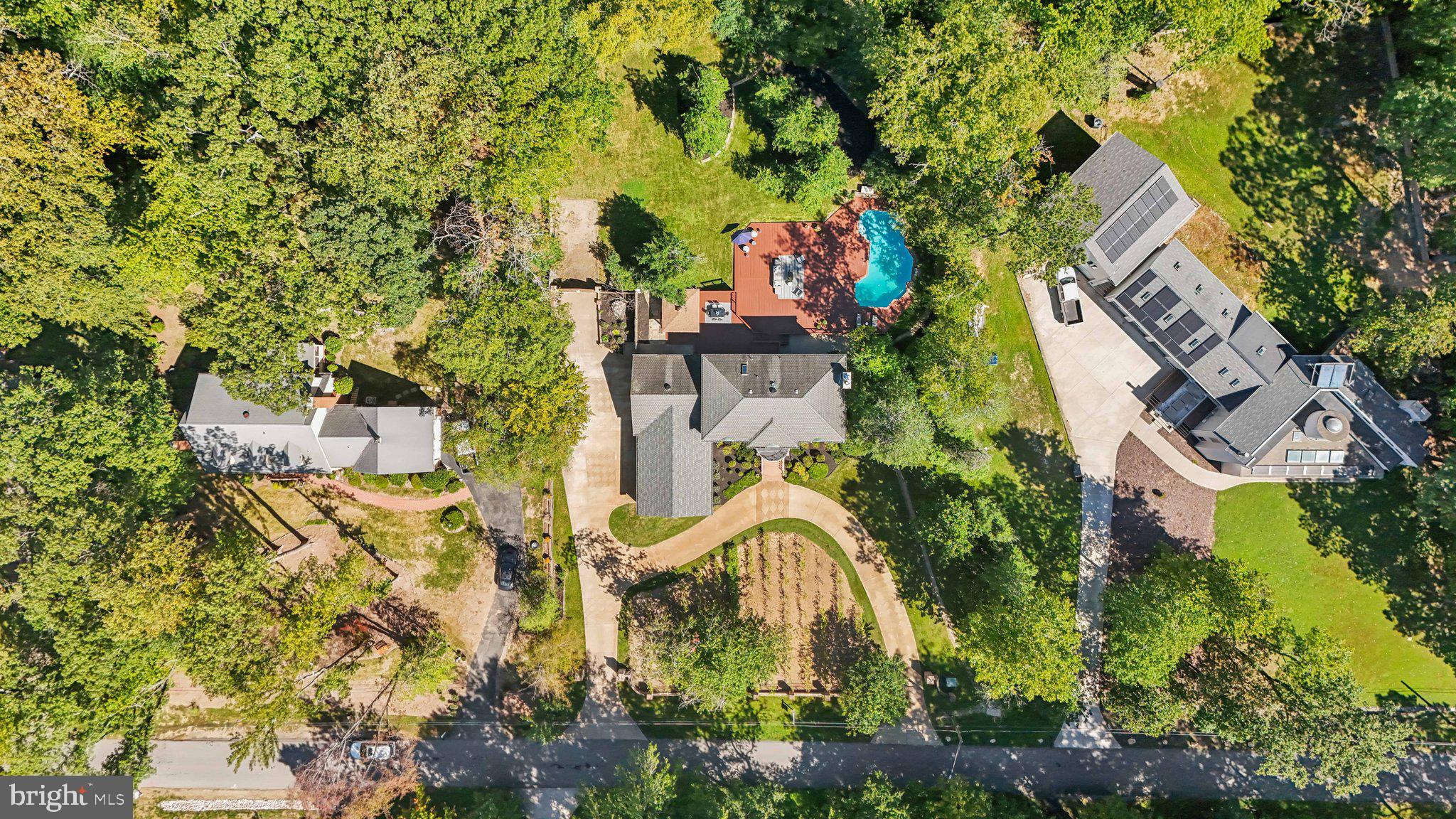 HALLOWING POINT RIVER ESTATES - Residential