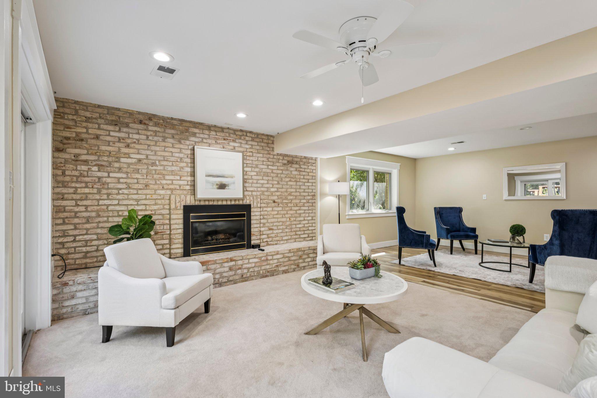 HALLOWING POINT RIVER ESTATES - Residential