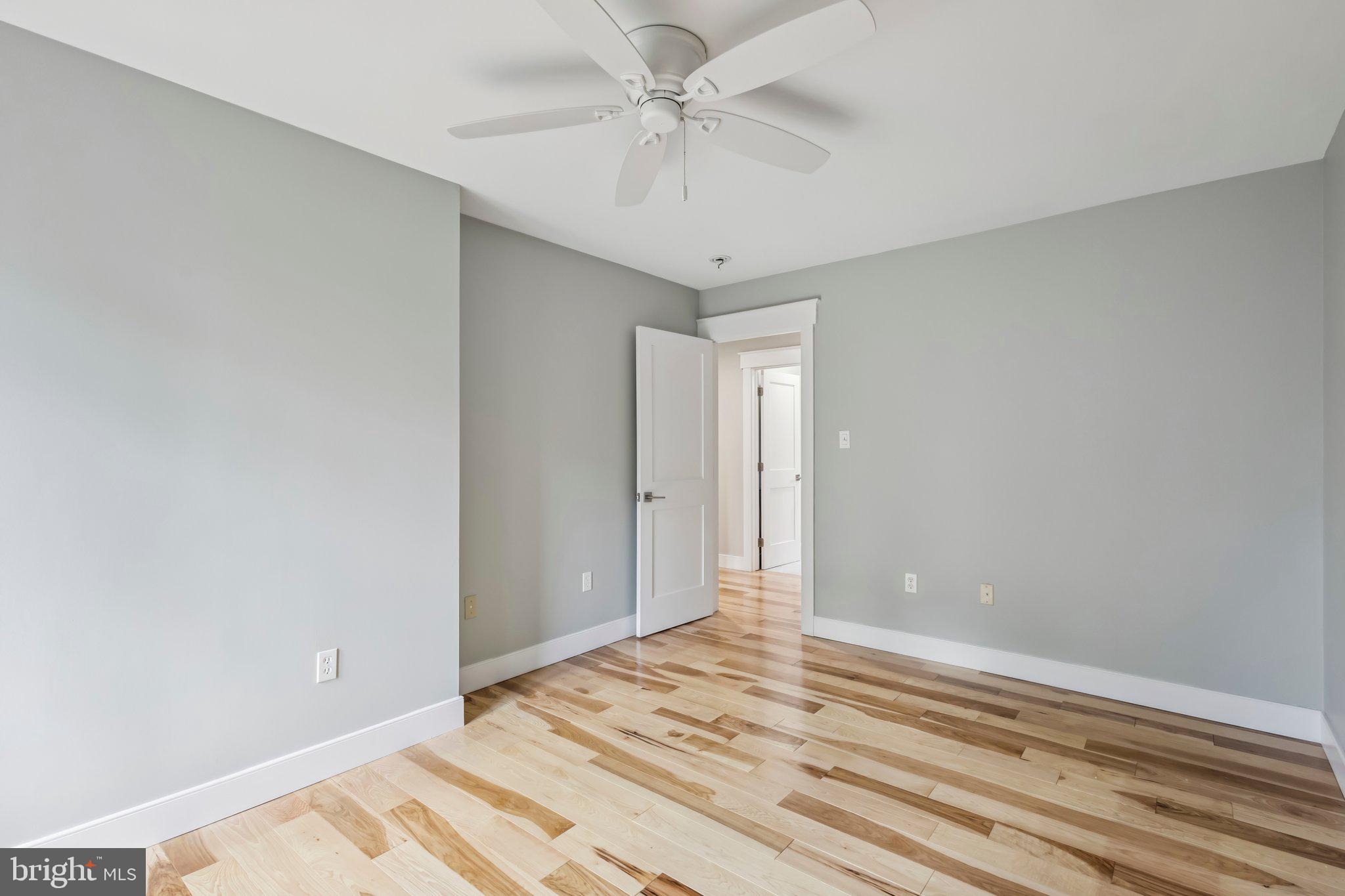 HALLOWING POINT RIVER ESTATES - Residential