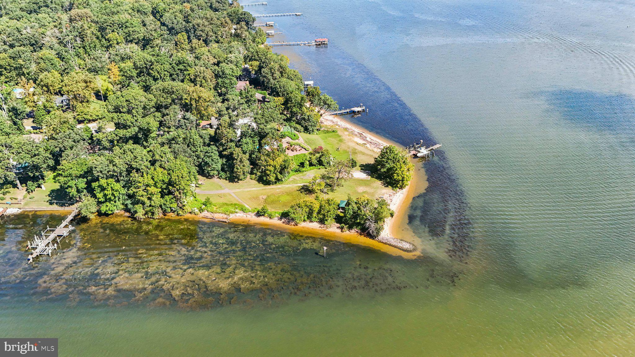 HALLOWING POINT RIVER ESTATES - Residential