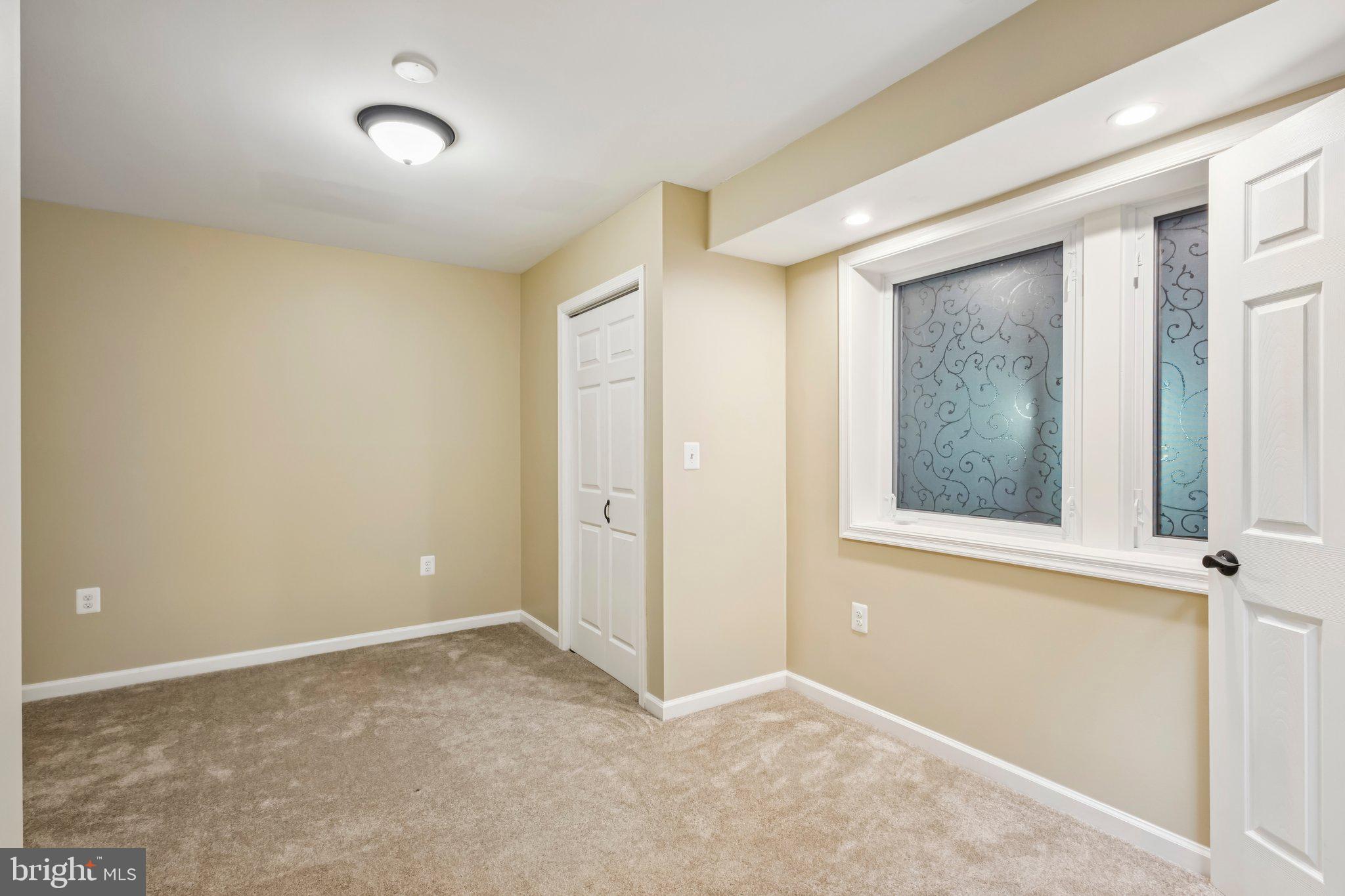 HALLOWING POINT RIVER ESTATES - Residential