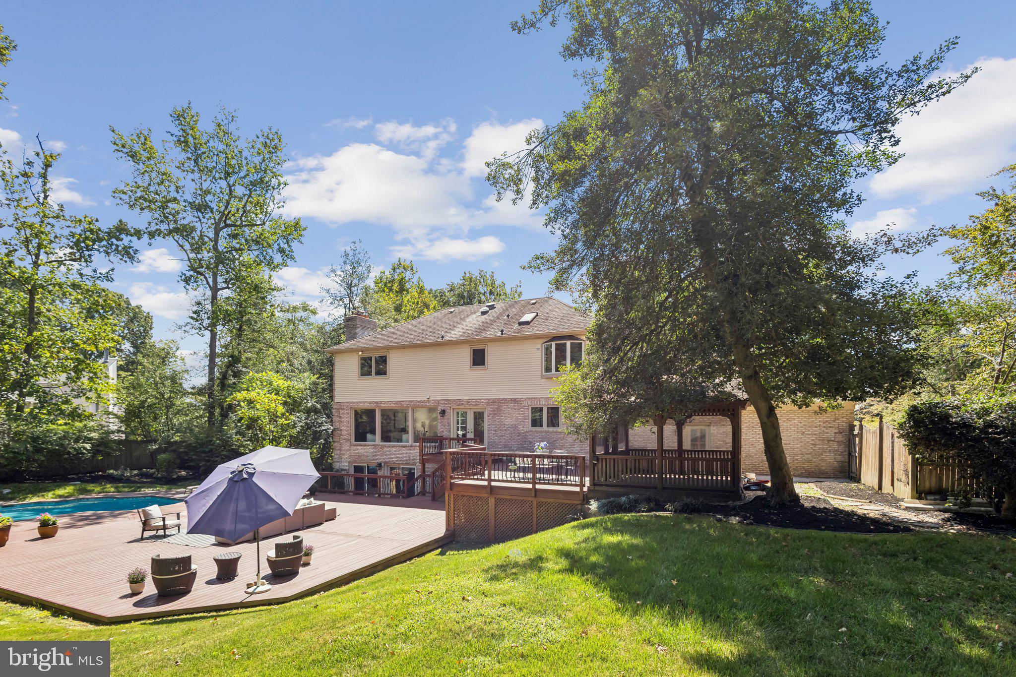 HALLOWING POINT RIVER ESTATES - Residential