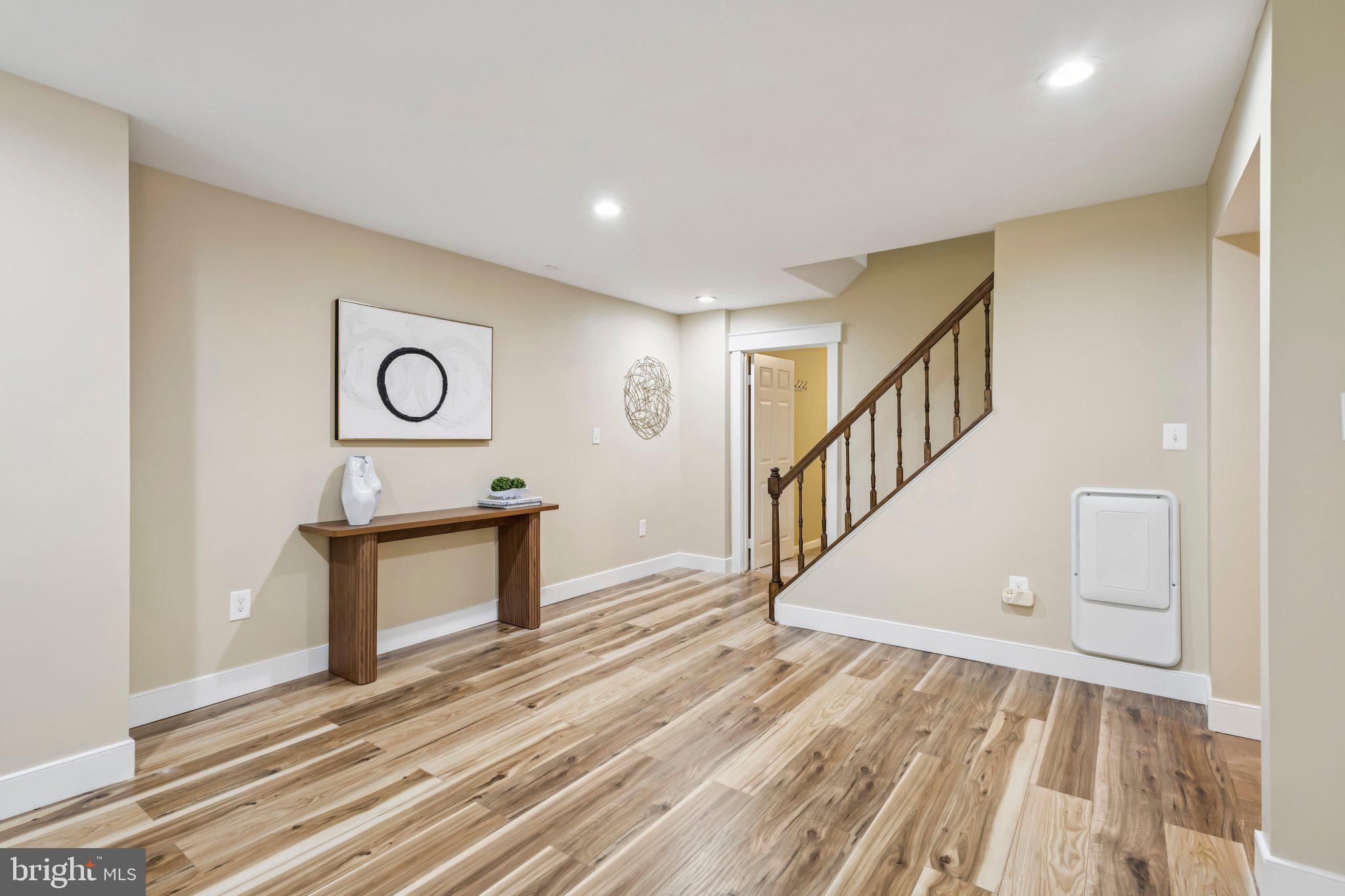 HALLOWING POINT RIVER ESTATES - Residential