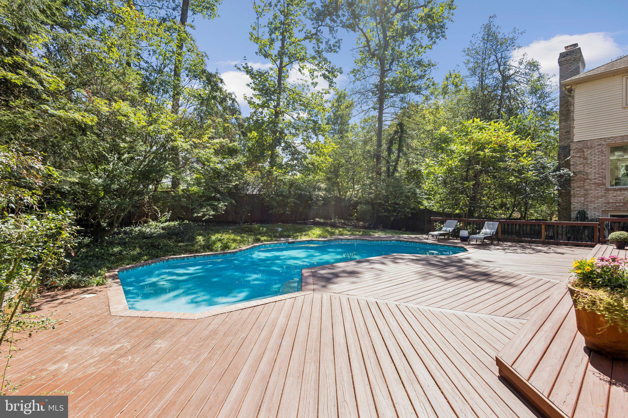 HALLOWING POINT RIVER ESTATES - Residential