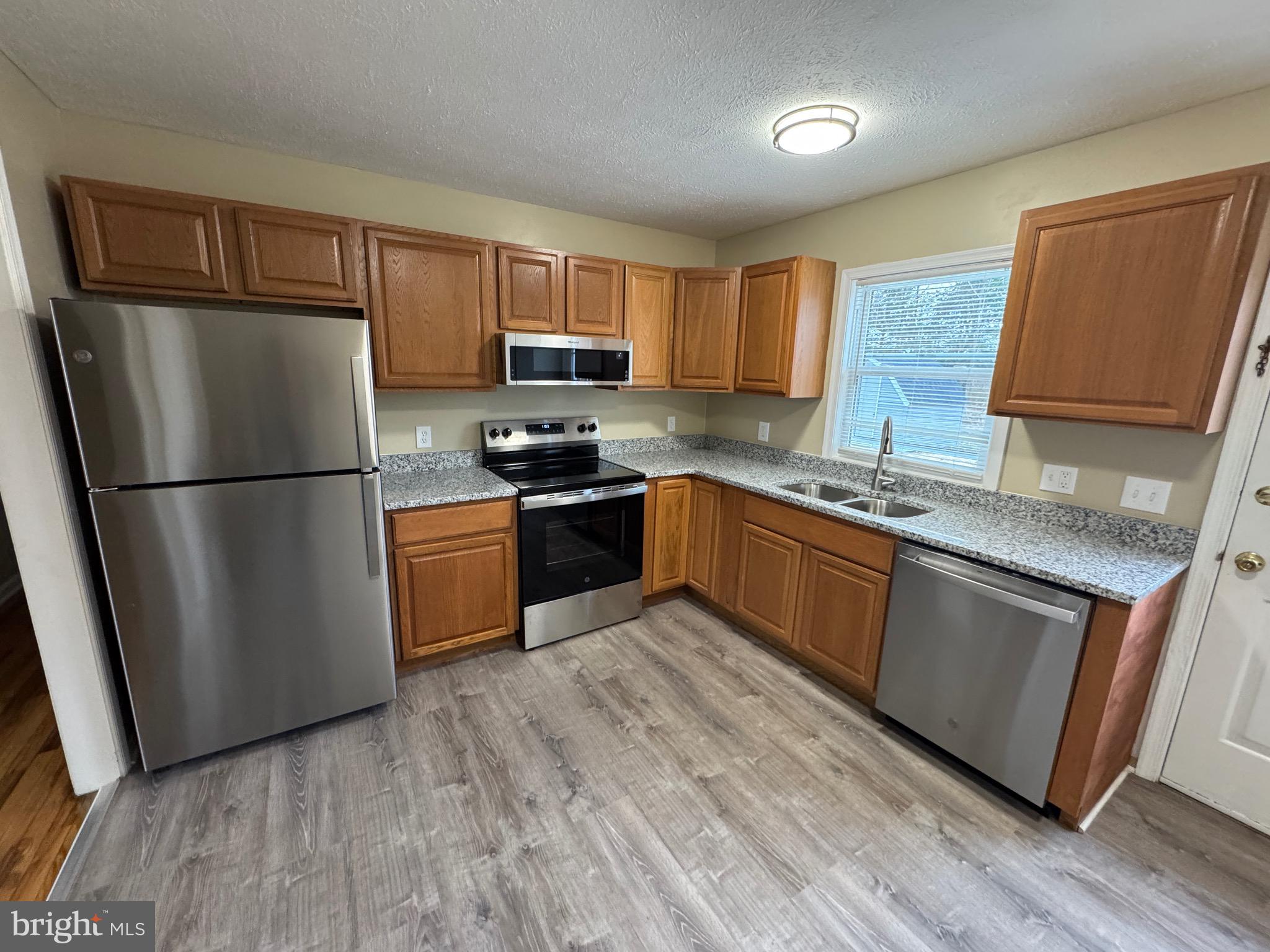 THIRD BATTLE - Residential Lease