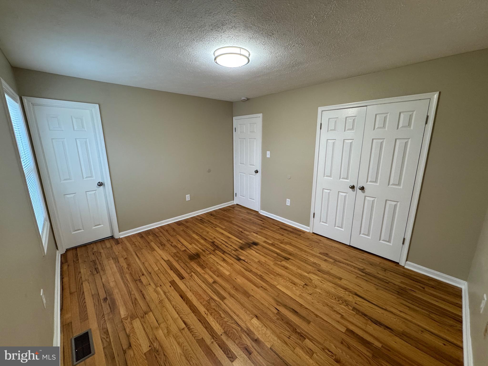 THIRD BATTLE - Residential Lease