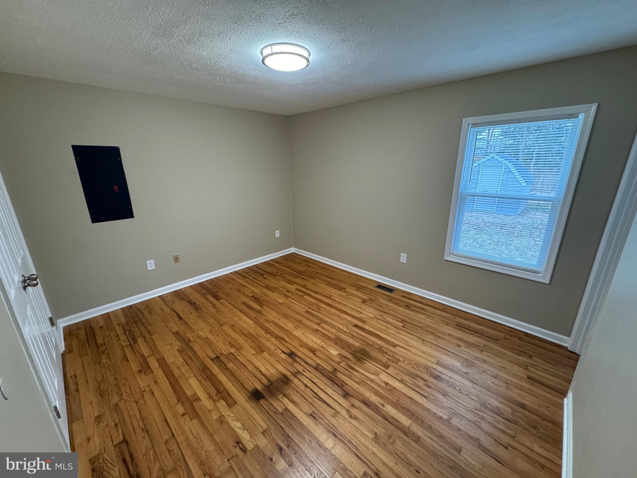 THIRD BATTLE - Residential Lease