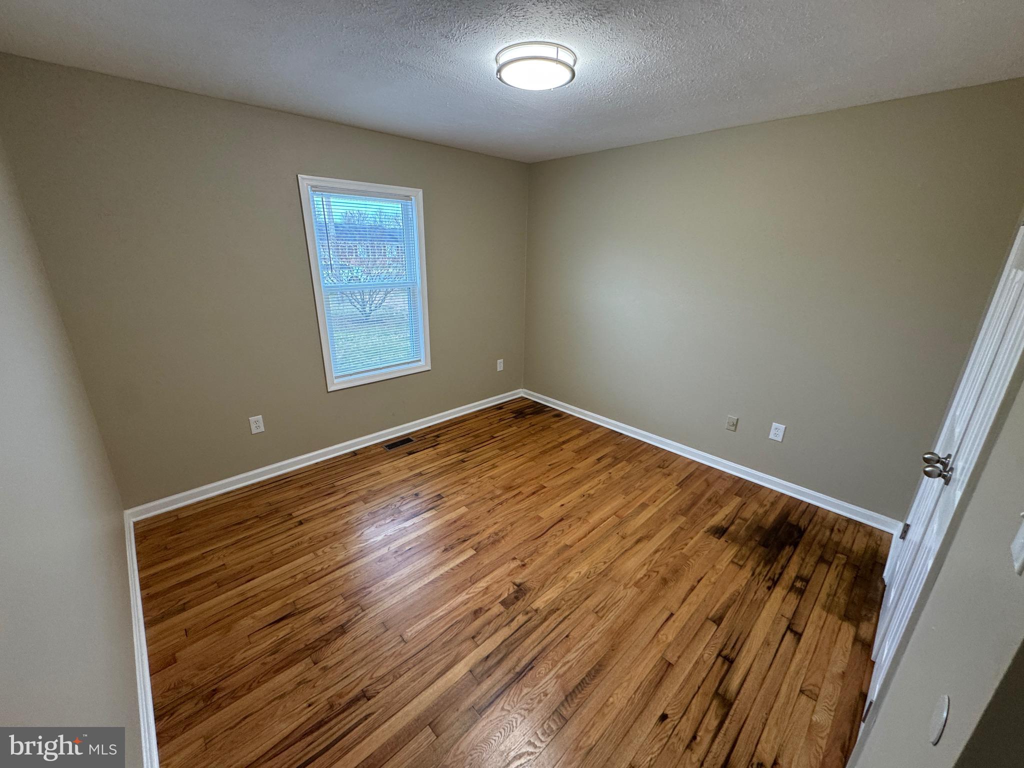 THIRD BATTLE - Residential Lease