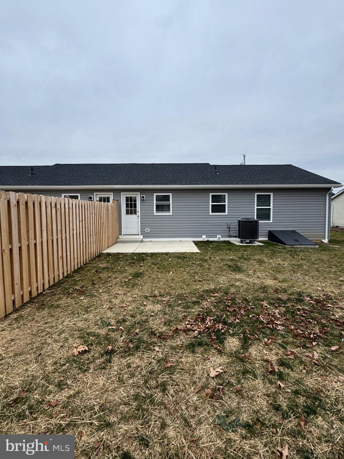 THIRD BATTLE - Residential Lease