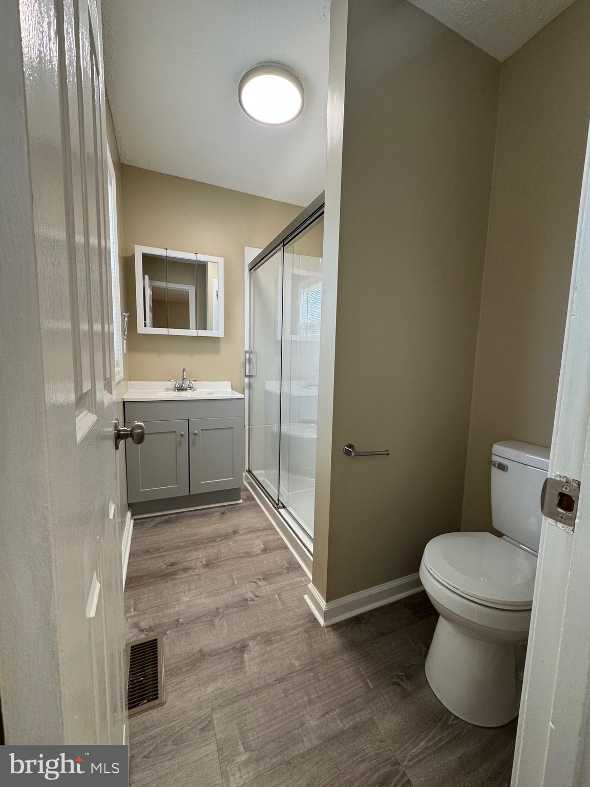 THIRD BATTLE - Residential Lease