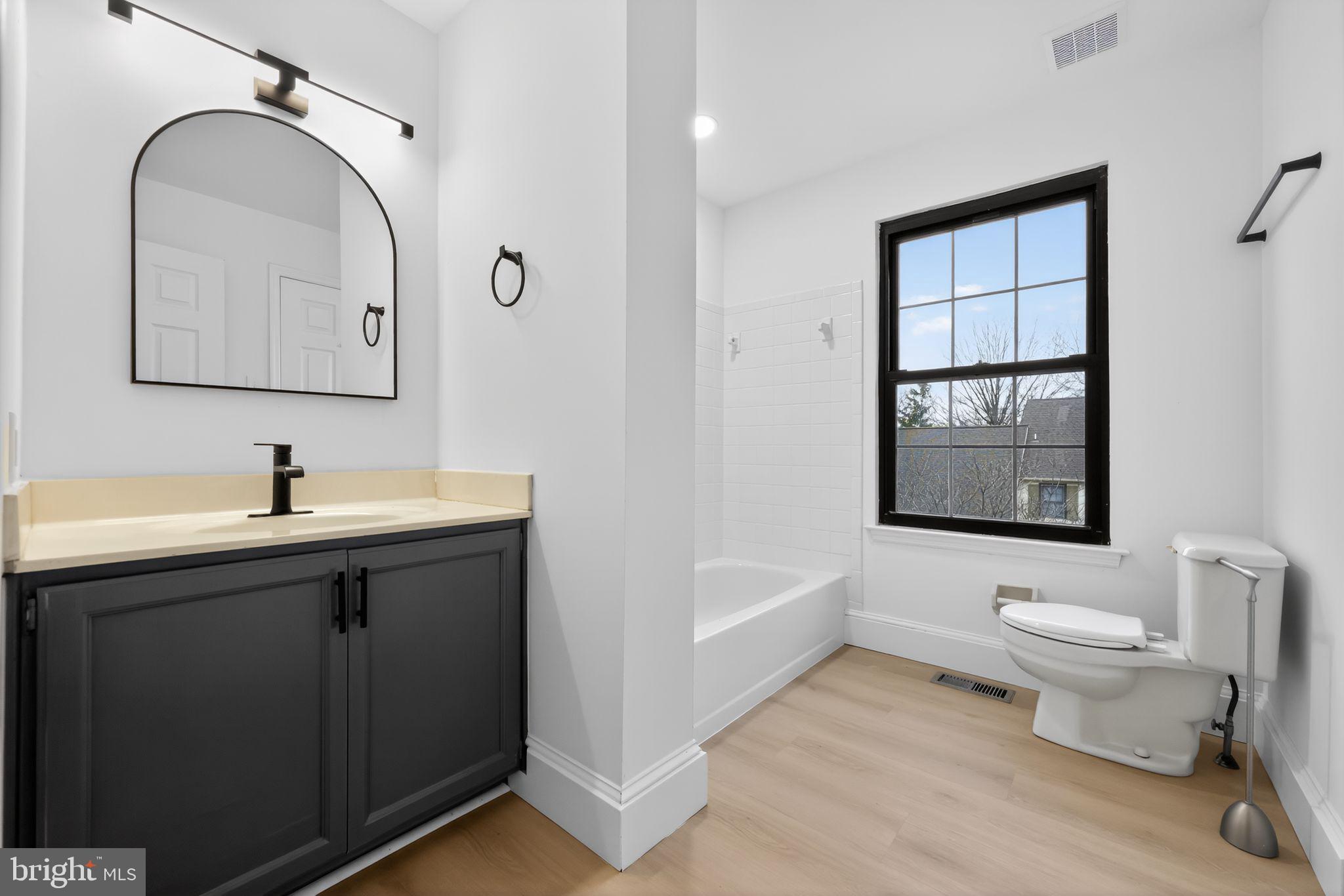 WILLISTOWN WOODS - Residential Lease