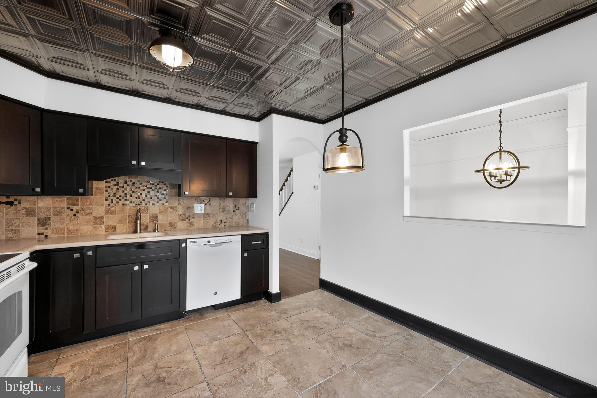 WILLISTOWN WOODS - Residential Lease