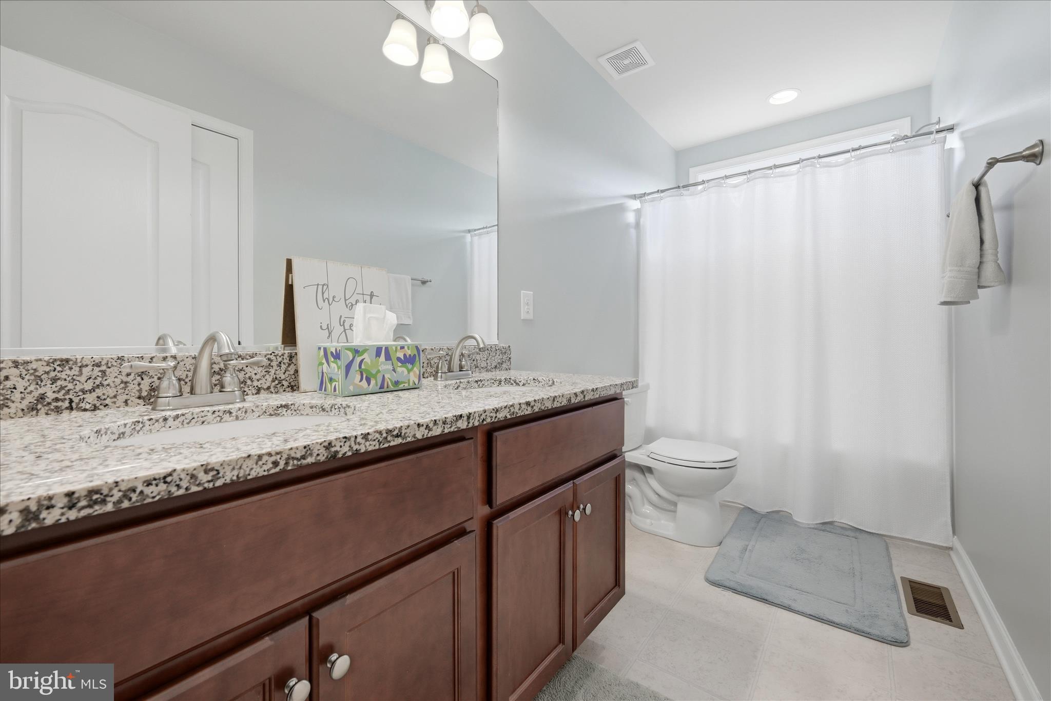 THE VILLAGE OF WASHINGTON TRAIL EAST - Residential