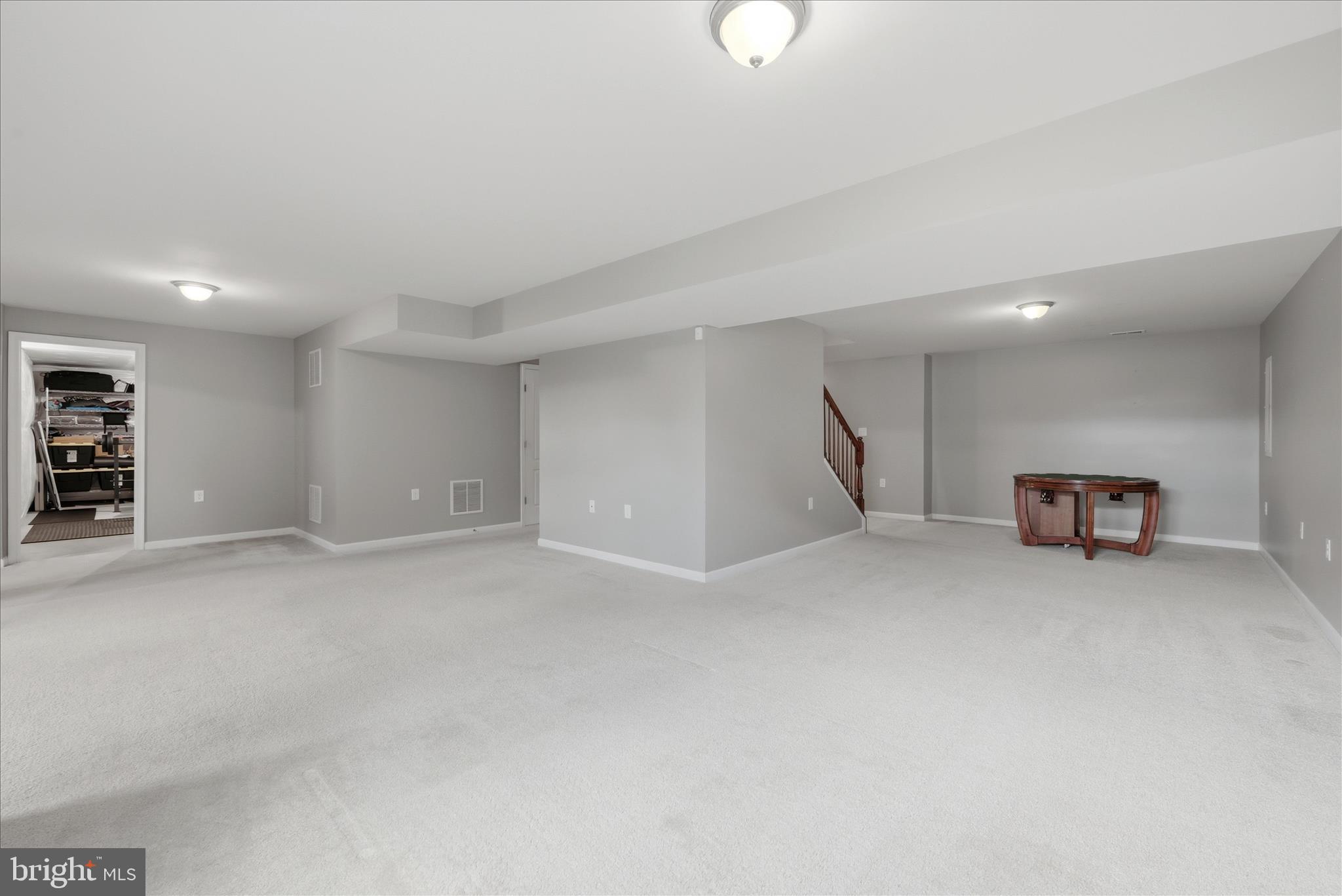 THE VILLAGE OF WASHINGTON TRAIL EAST - Residential