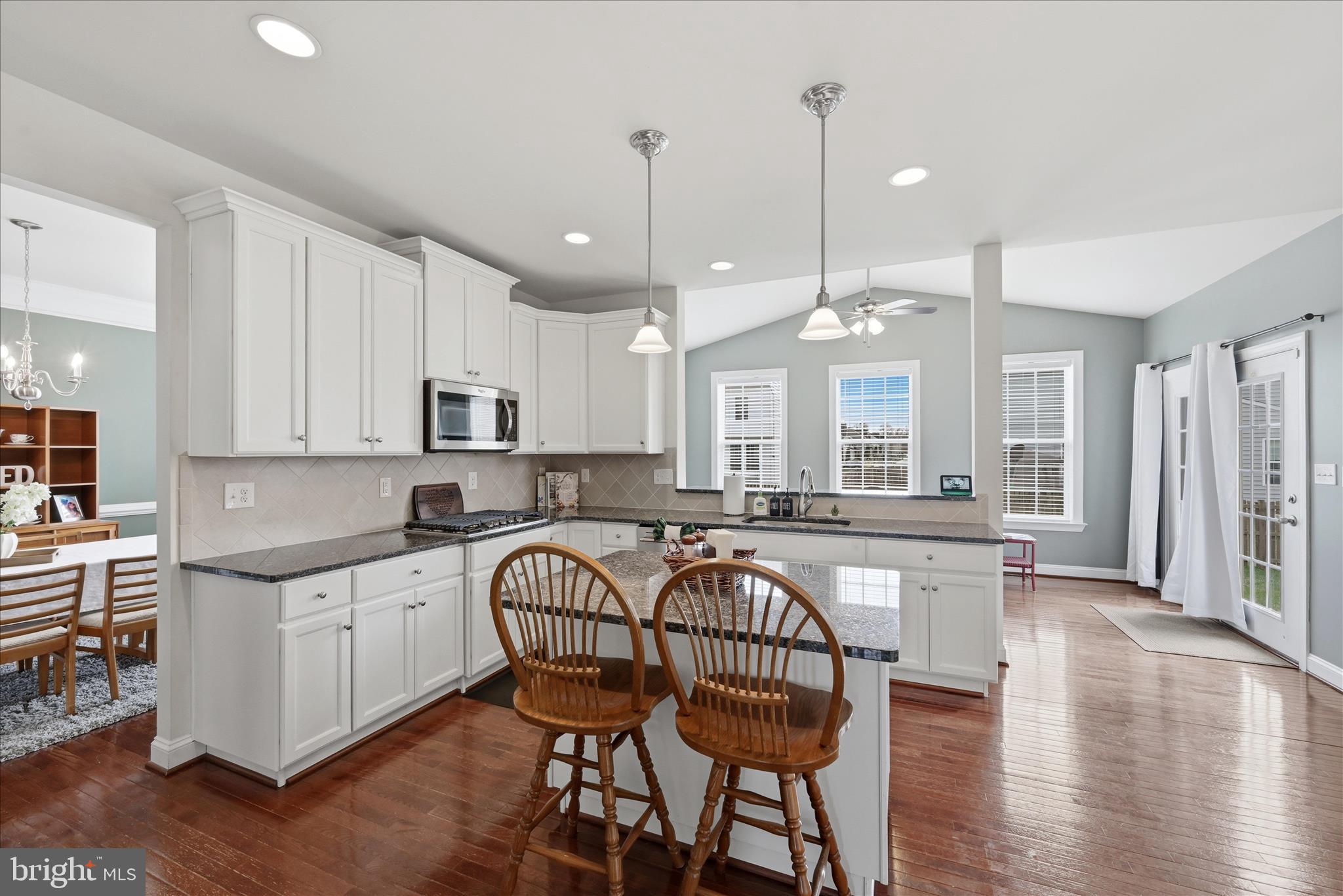 THE VILLAGE OF WASHINGTON TRAIL EAST - Residential