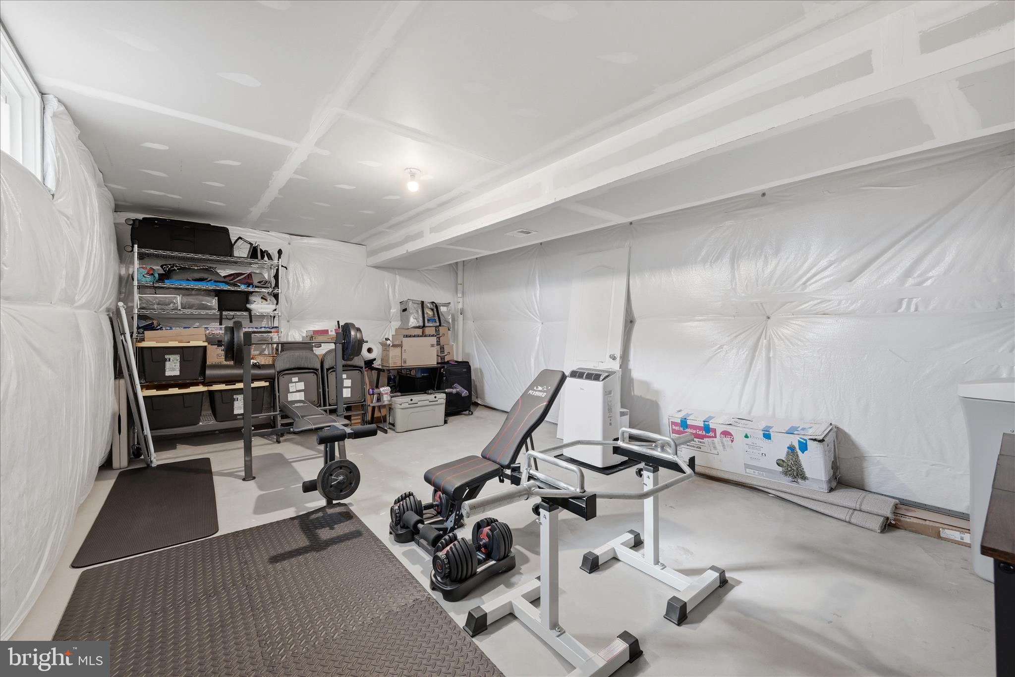 THE VILLAGE OF WASHINGTON TRAIL EAST - Residential