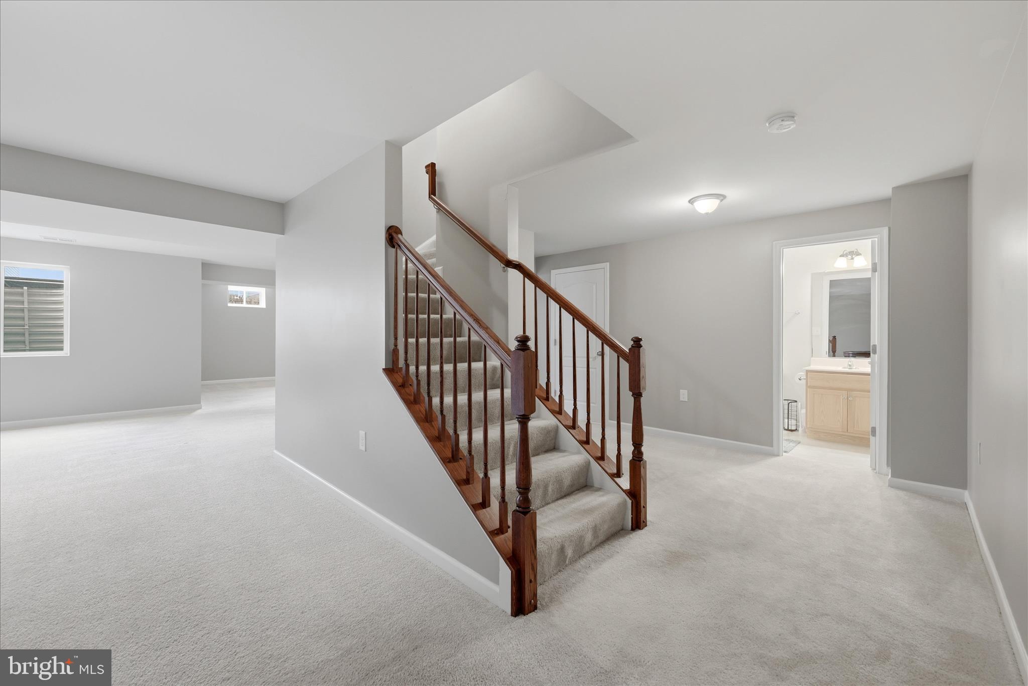 THE VILLAGE OF WASHINGTON TRAIL EAST - Residential