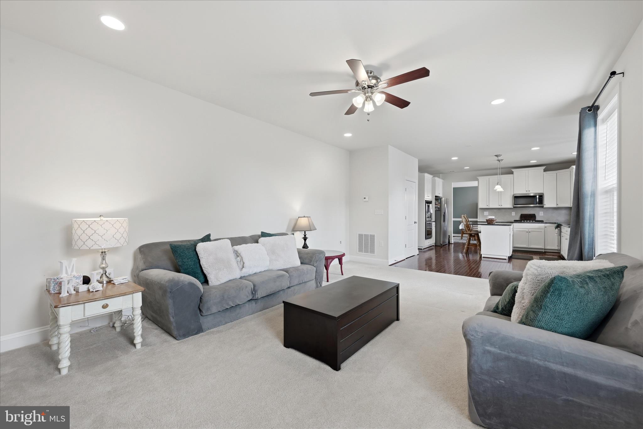 THE VILLAGE OF WASHINGTON TRAIL EAST - Residential