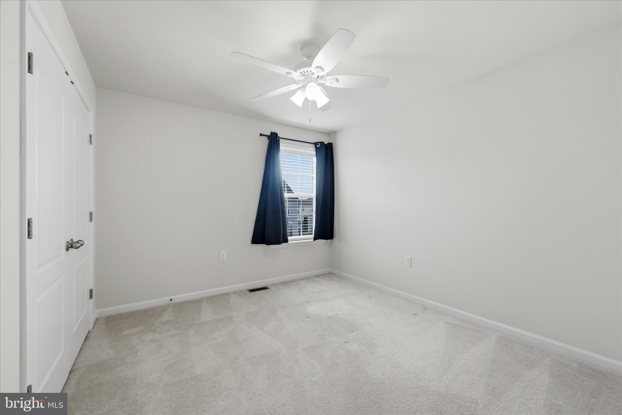 THE VILLAGE OF WASHINGTON TRAIL EAST - Residential