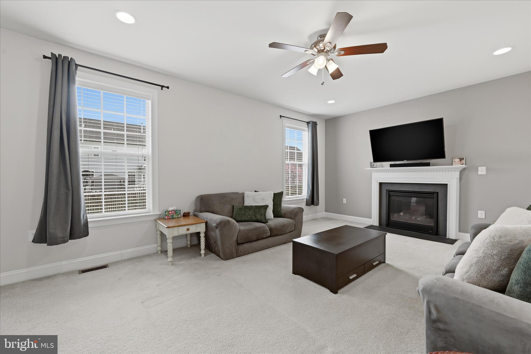 THE VILLAGE OF WASHINGTON TRAIL EAST - Residential