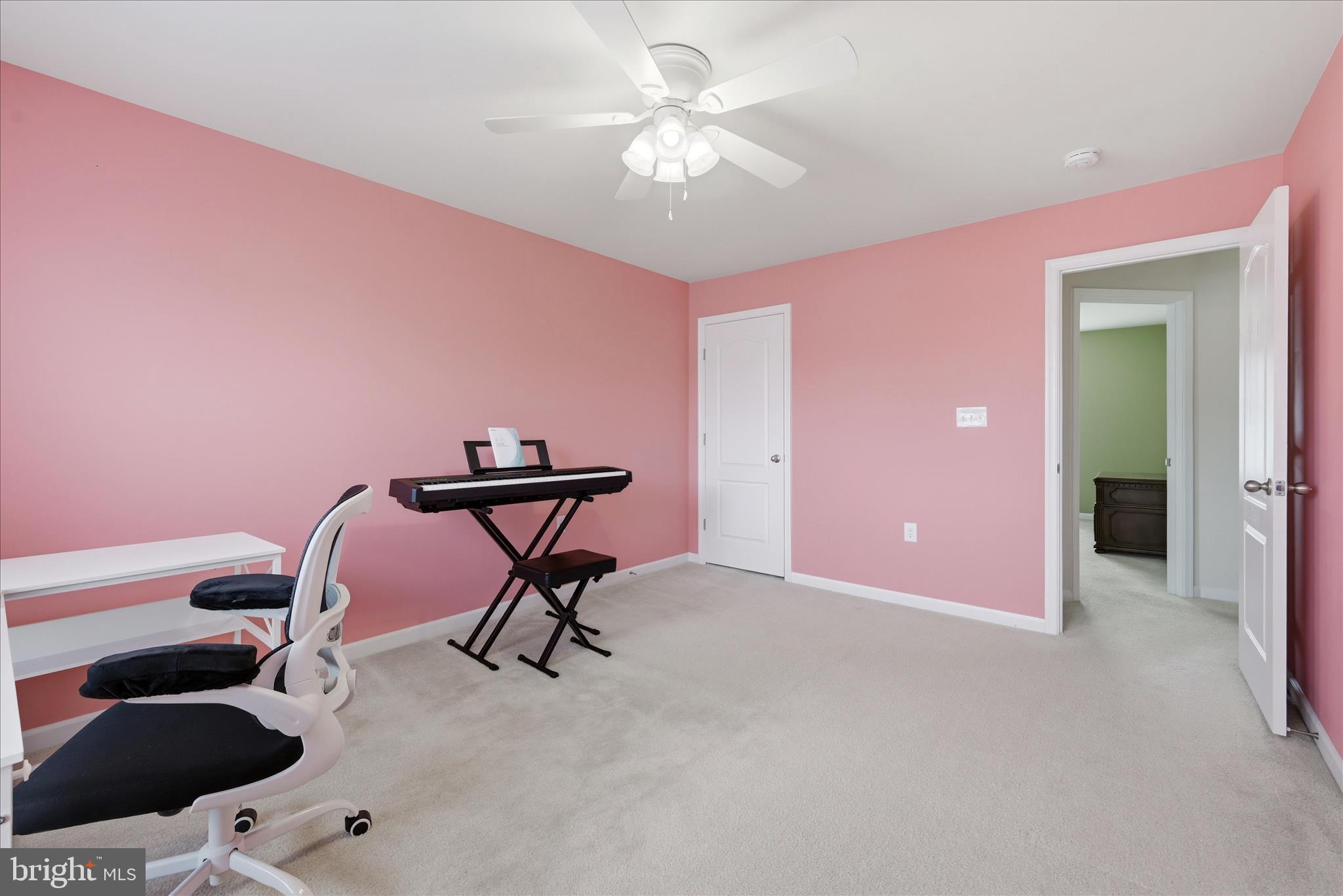 THE VILLAGE OF WASHINGTON TRAIL EAST - Residential