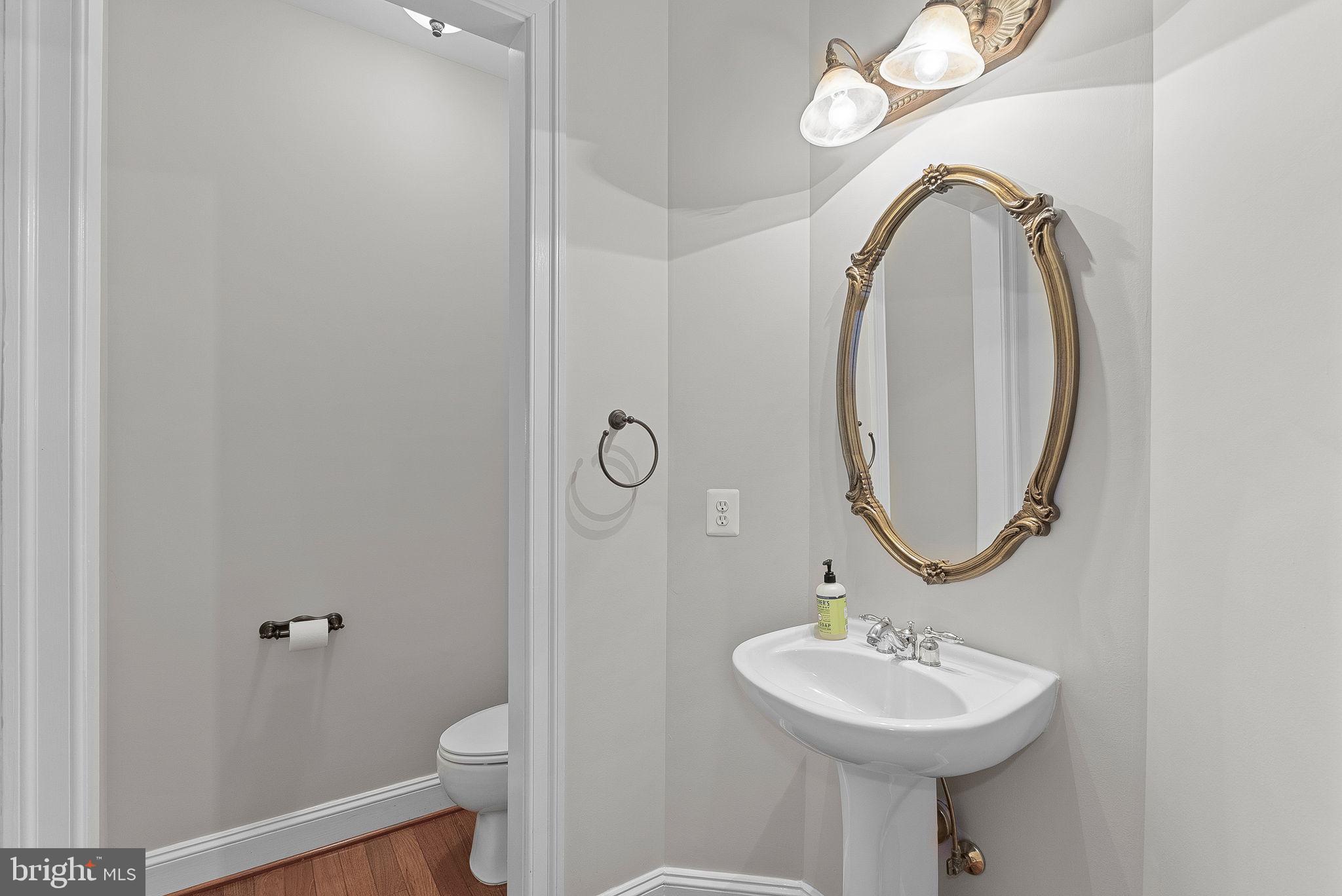 ASHBURN - Residential