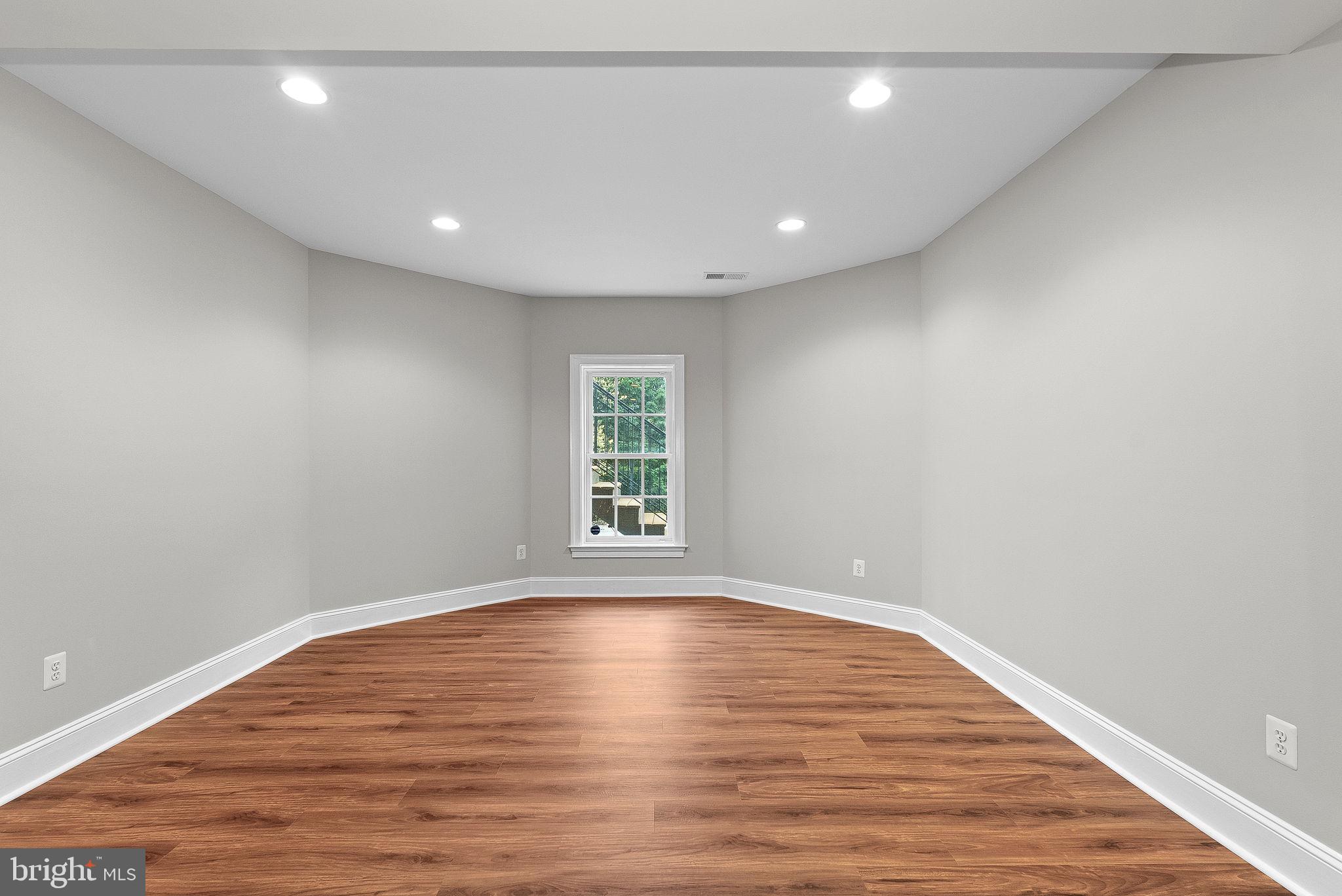 ASHBURN - Residential