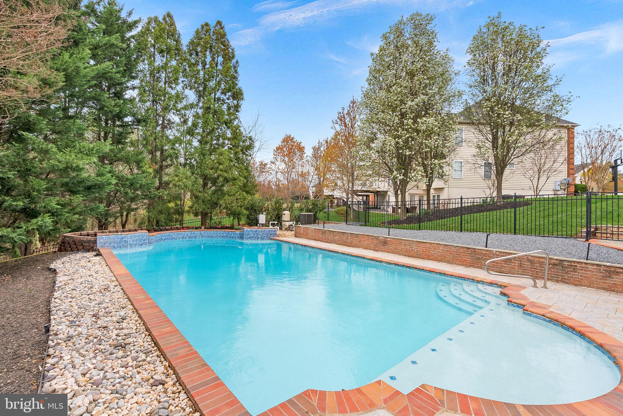 ASHBURN - Residential