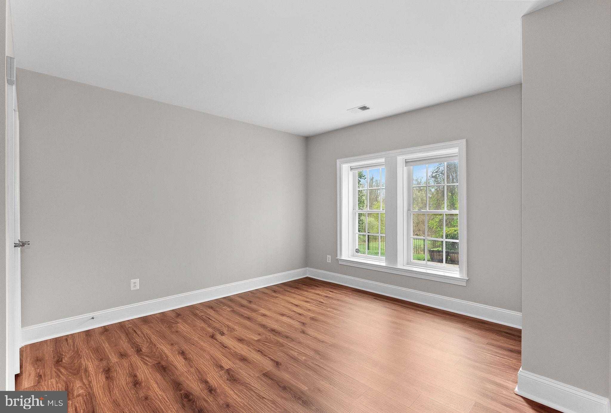 ASHBURN - Residential