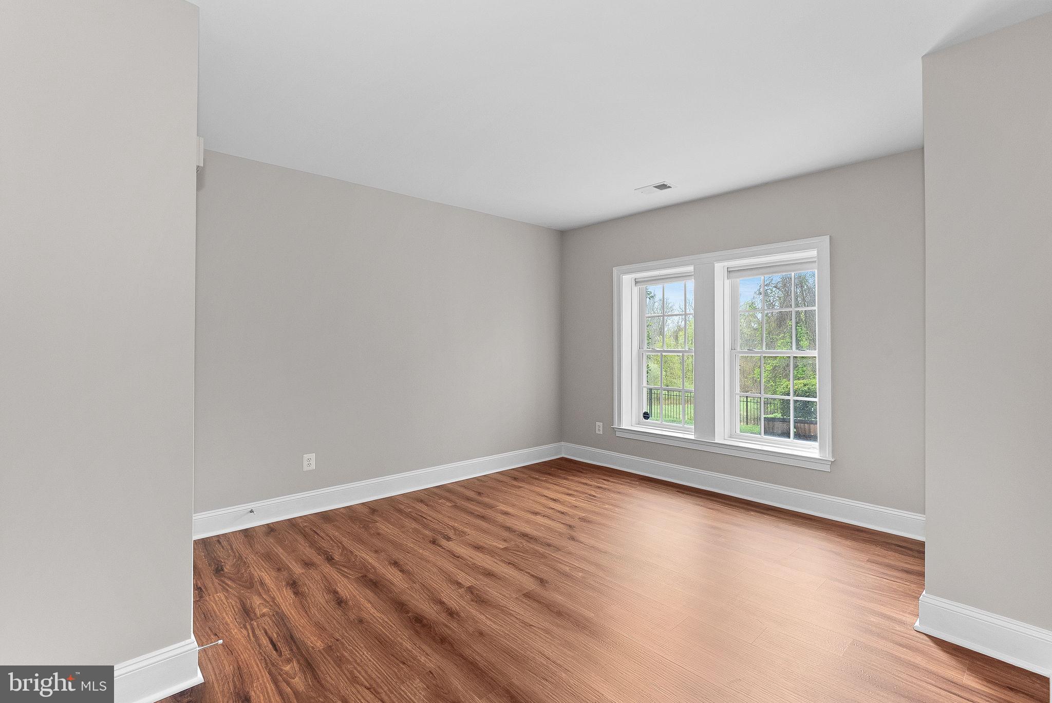 ASHBURN - Residential