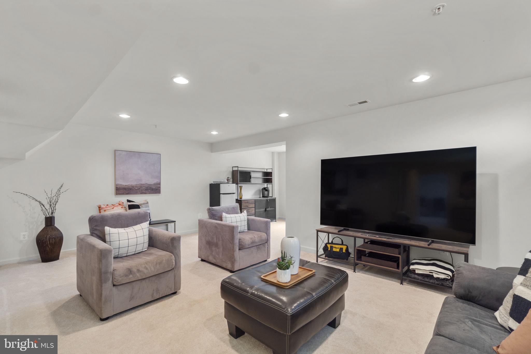 WORMANS MILL - Residential