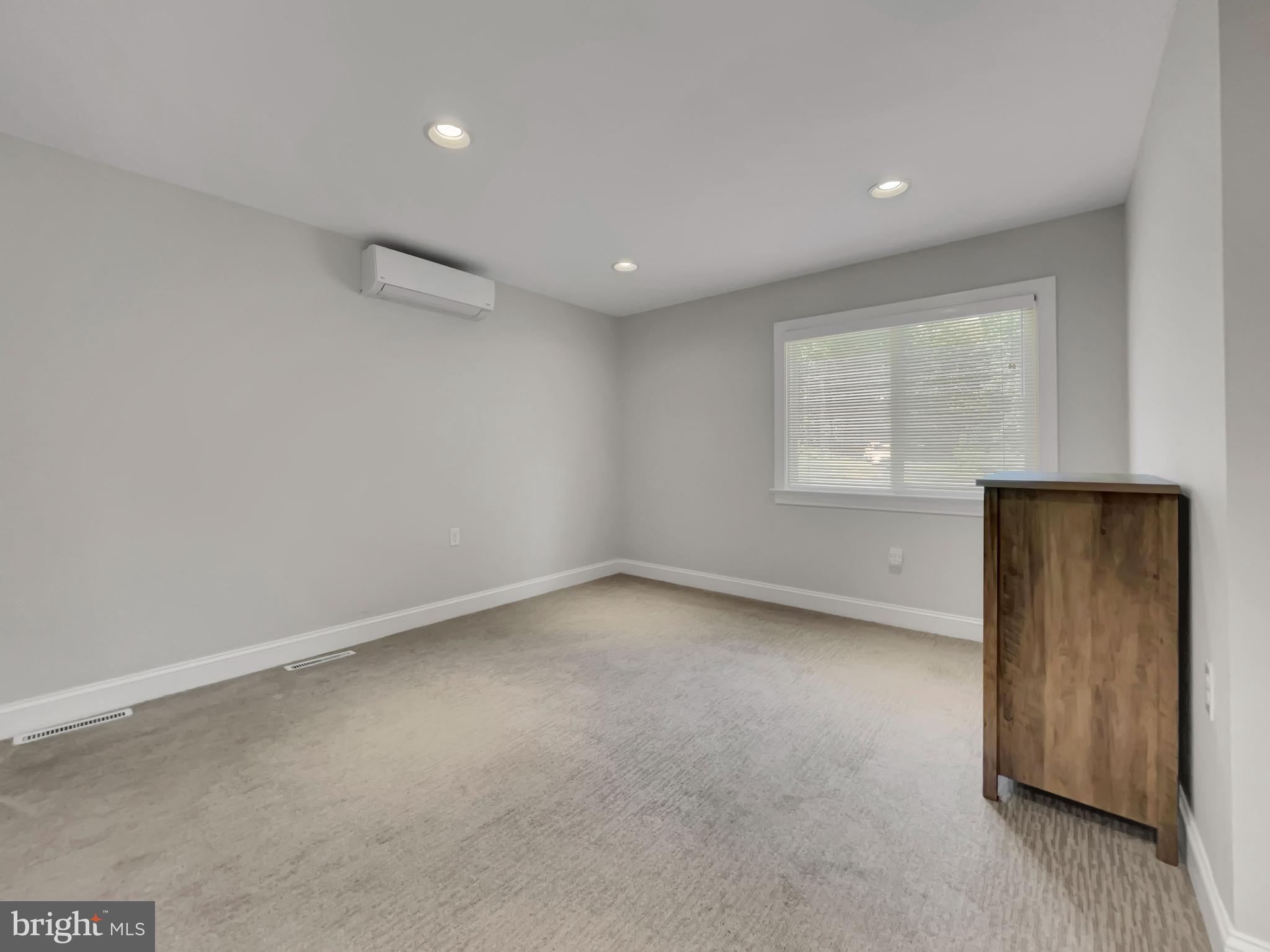 MOHNTON LAWN - Residential