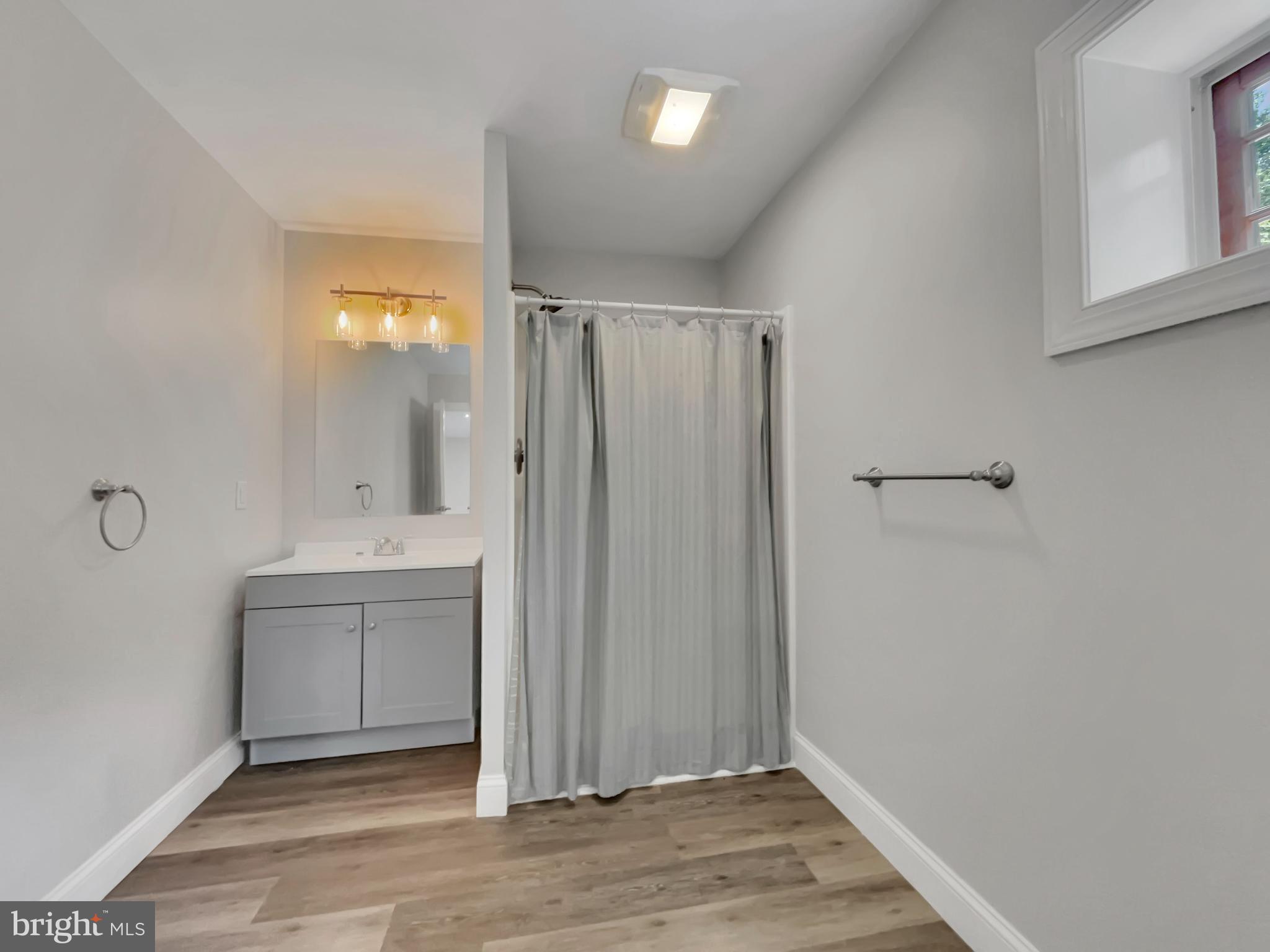 MOHNTON LAWN - Residential