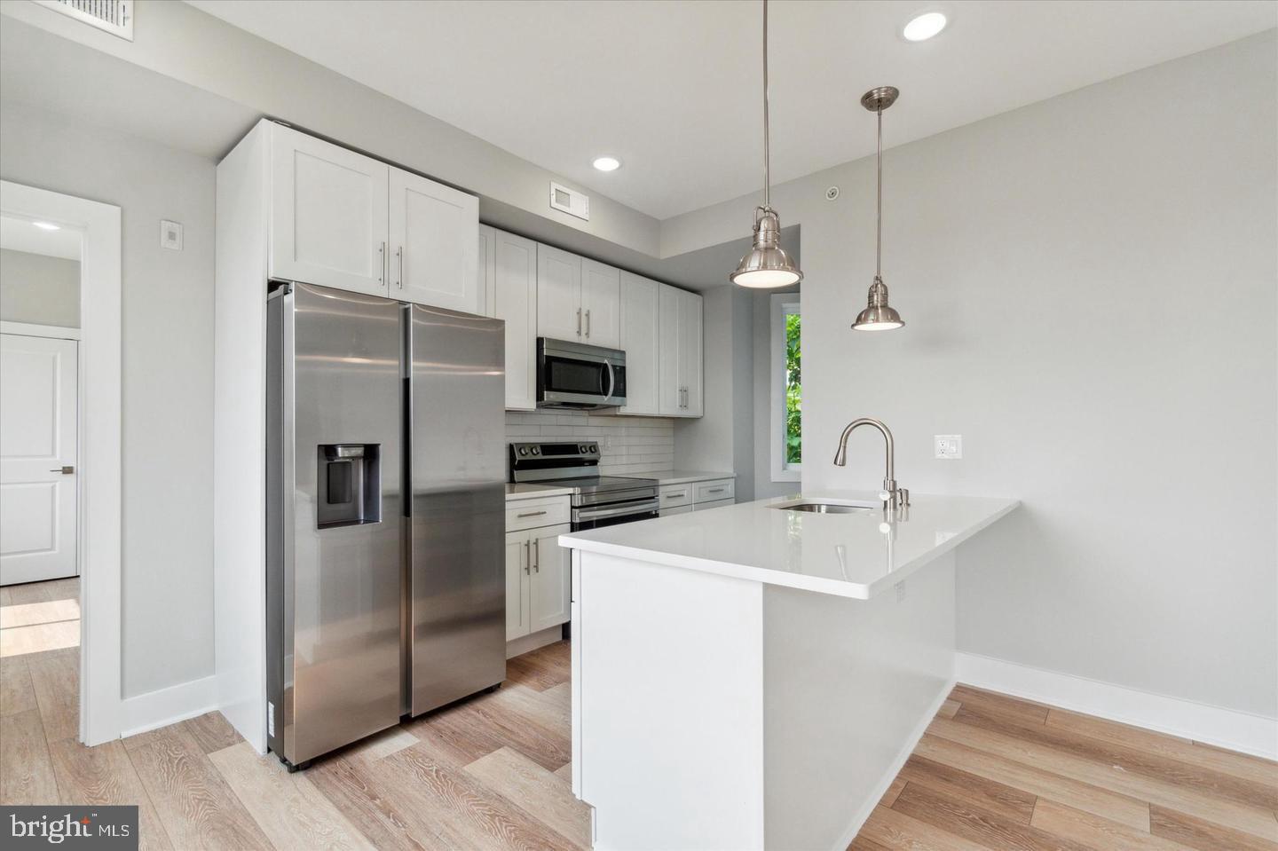 STRAWBERRY MANSION - Residential Lease