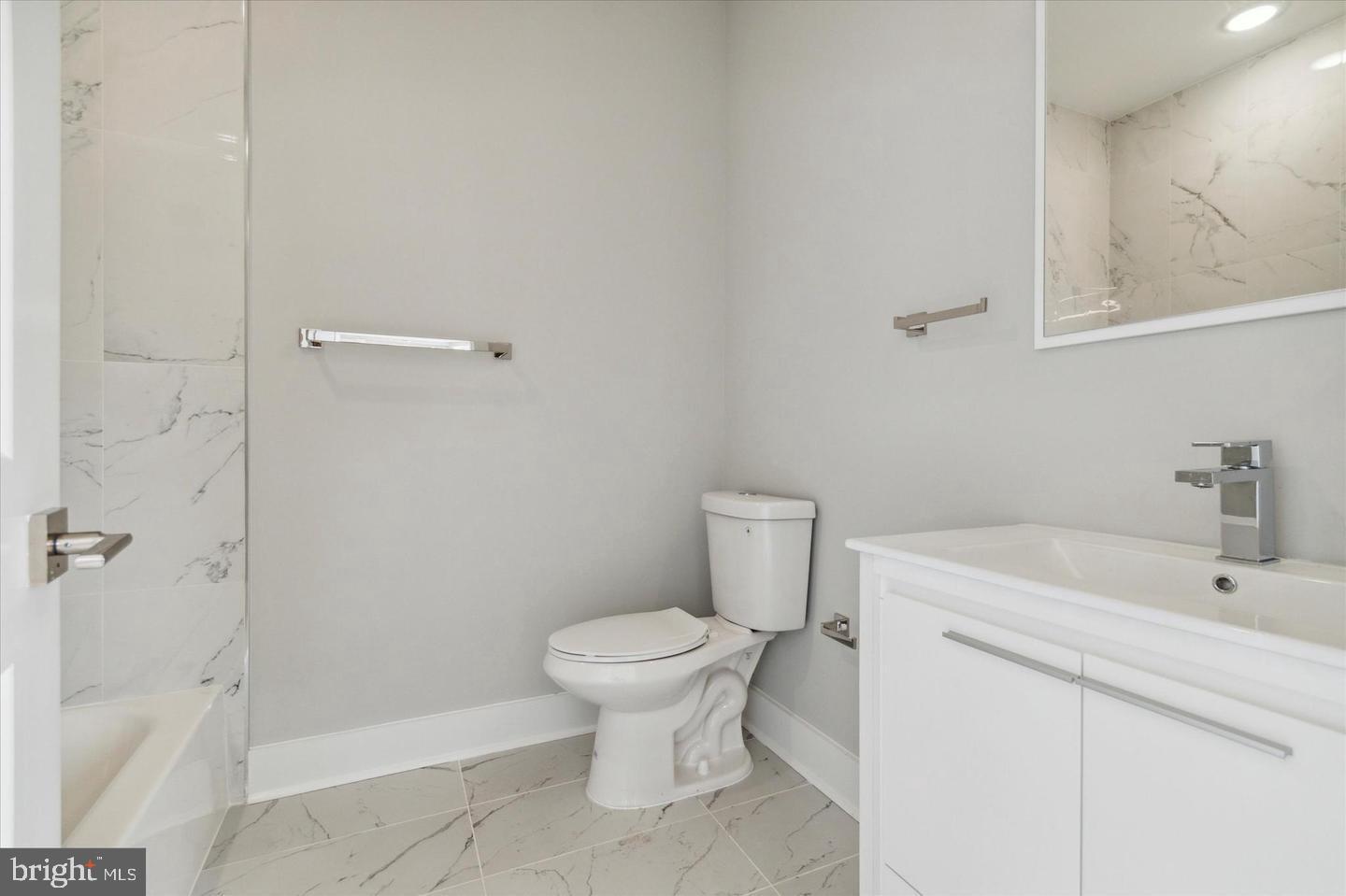 STRAWBERRY MANSION - Residential Lease