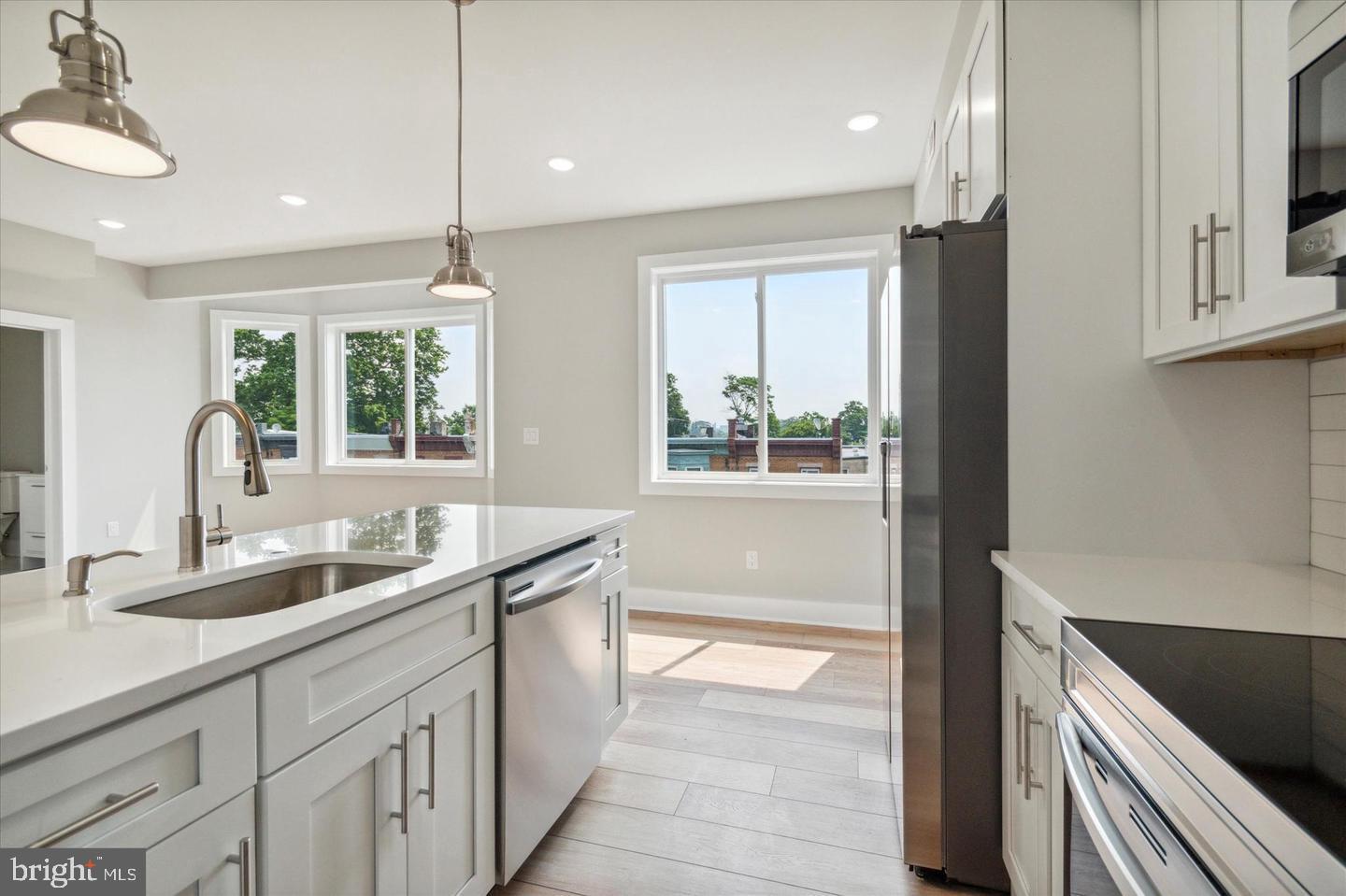 STRAWBERRY MANSION - Residential Lease