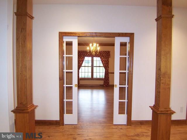 HUNTRIDGE MANOR - Residential