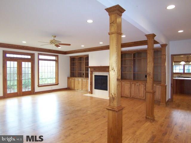 HUNTRIDGE MANOR - Residential