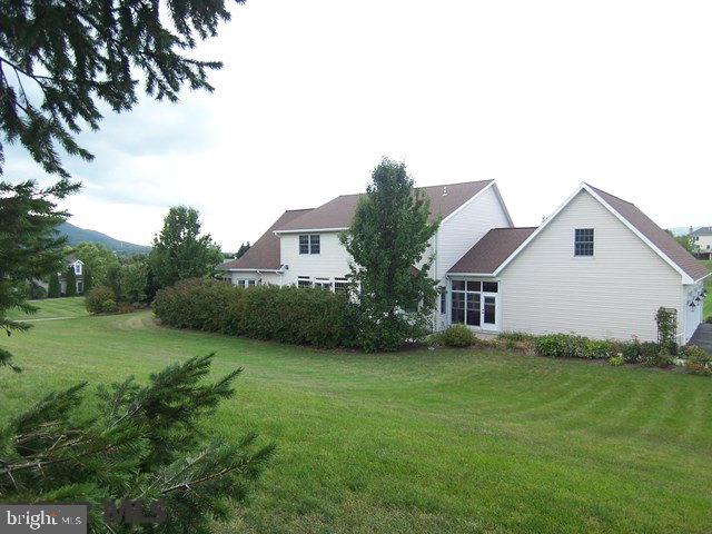 HUNTRIDGE MANOR - Residential