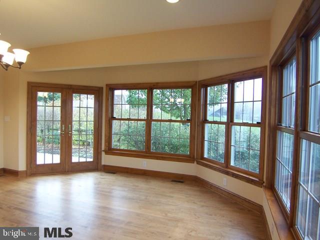 HUNTRIDGE MANOR - Residential
