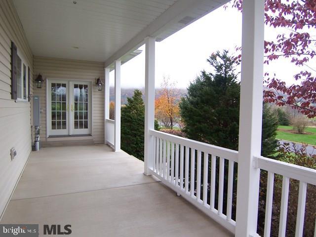 HUNTRIDGE MANOR - Residential