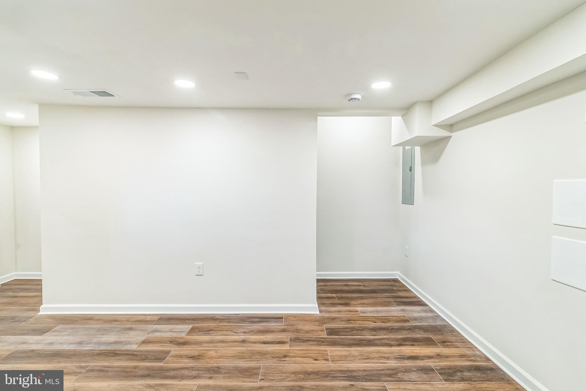 WAKEFIELD - Residential