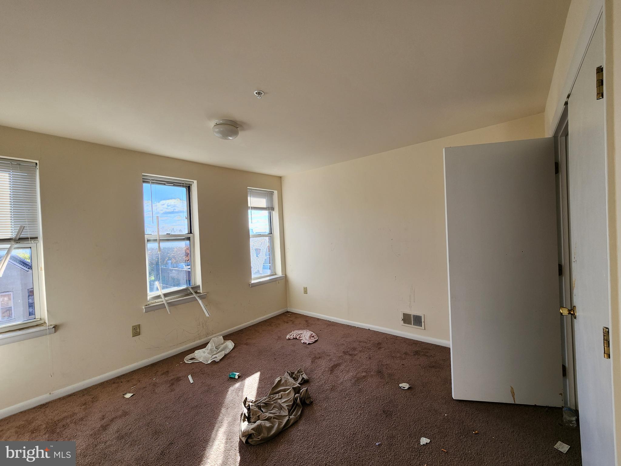 SANDTOWN-WINCHESTER - Residential