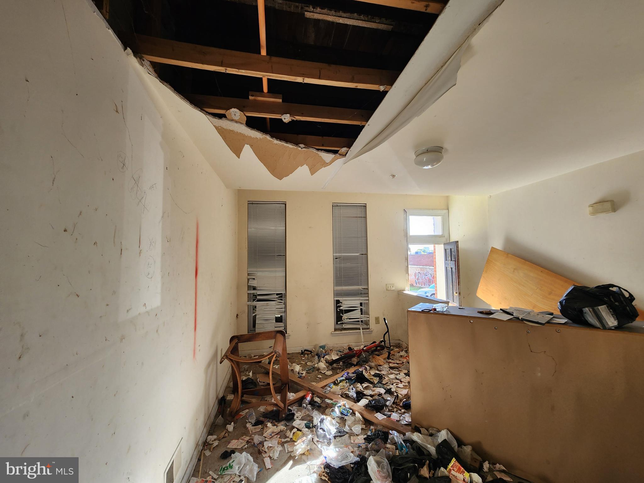 SANDTOWN-WINCHESTER - Residential