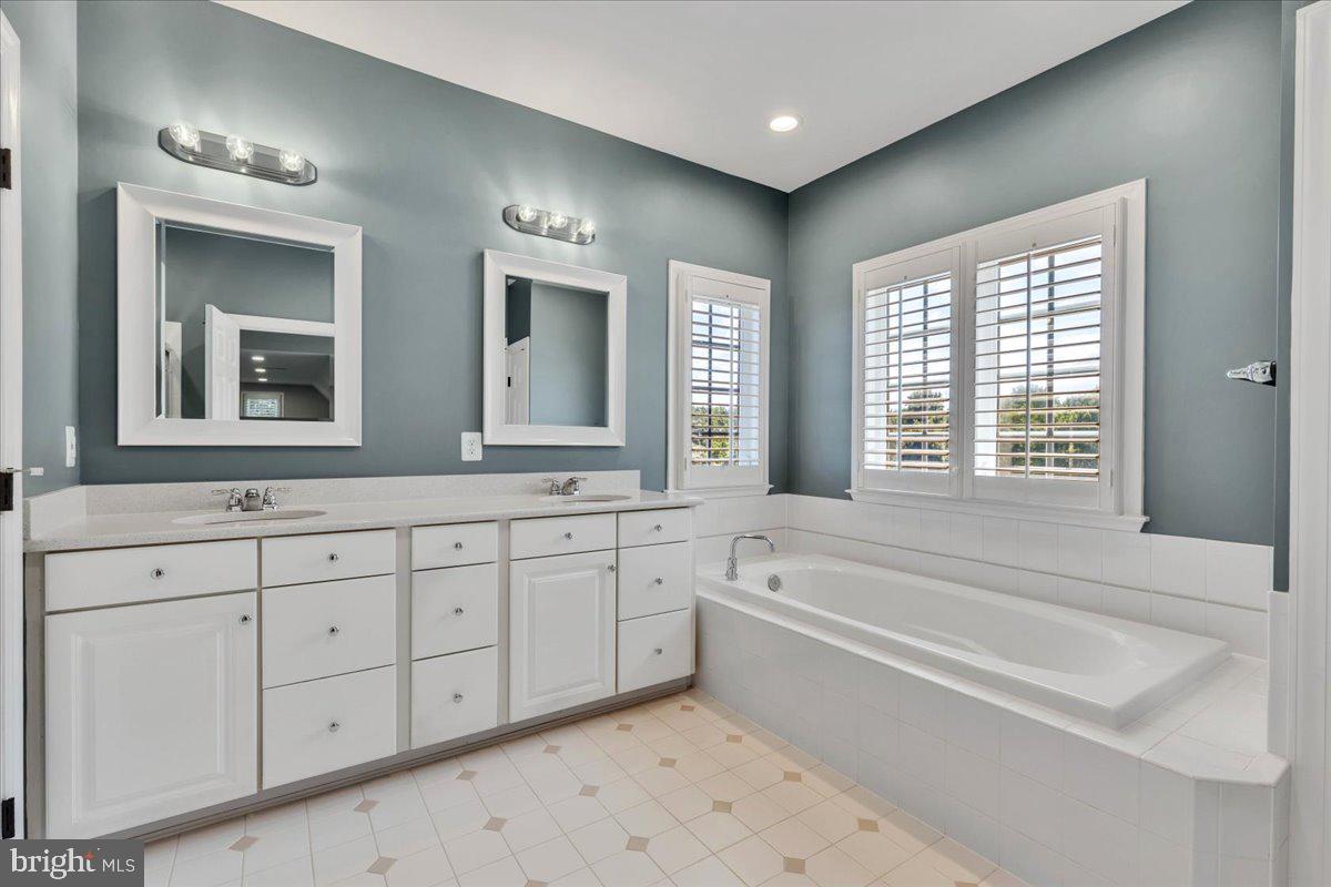 LENAH RUN - Residential