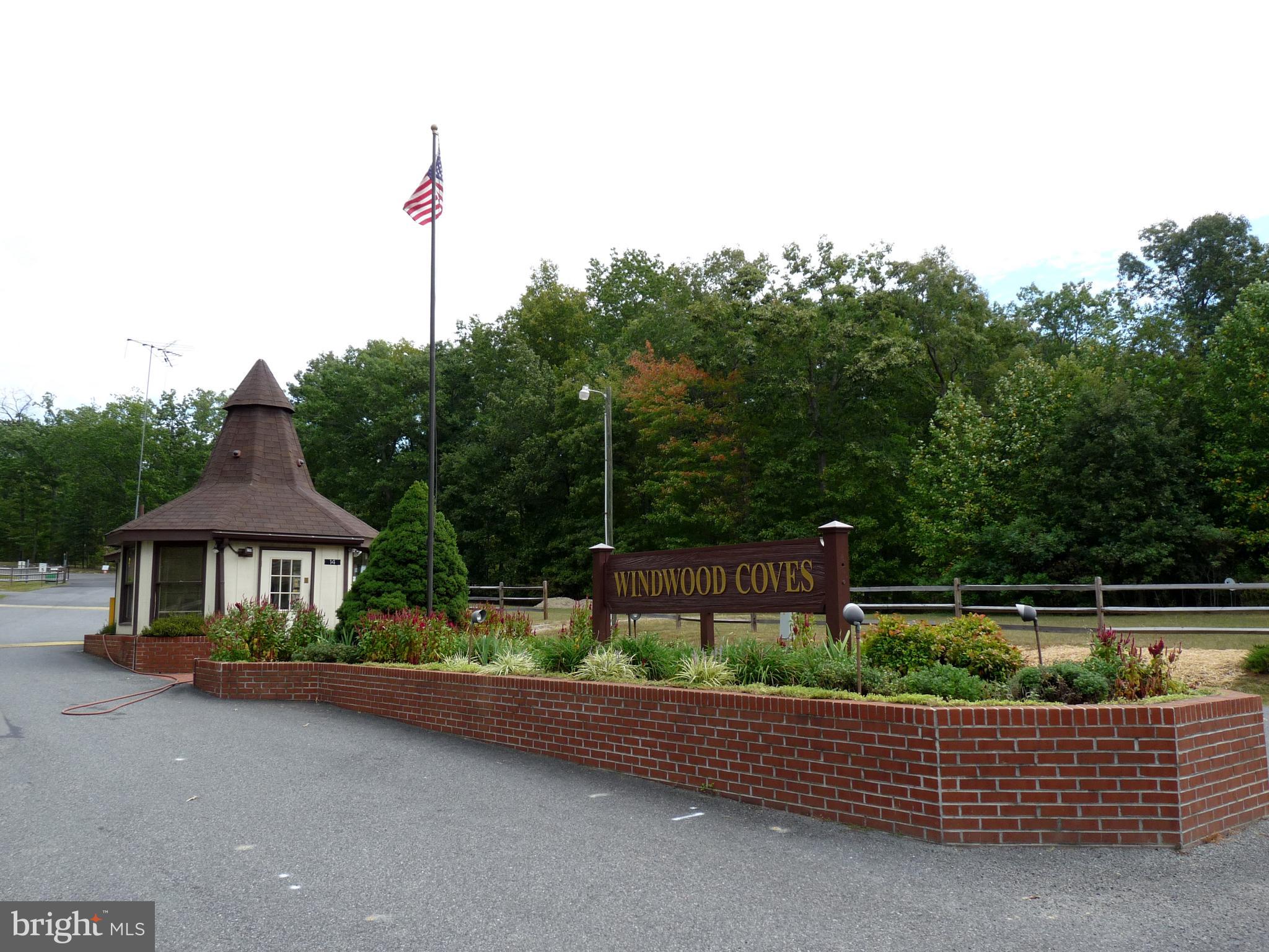 WINDWOOD COVES - Land