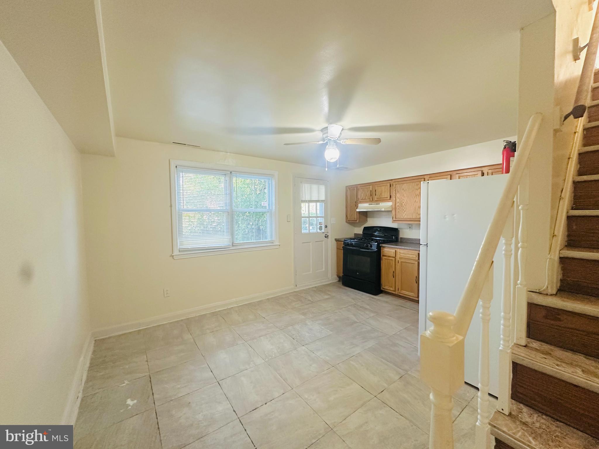 HILLENDALE - Residential Lease