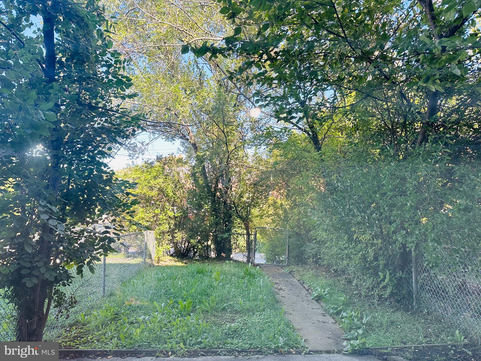 HILLENDALE - Residential Lease